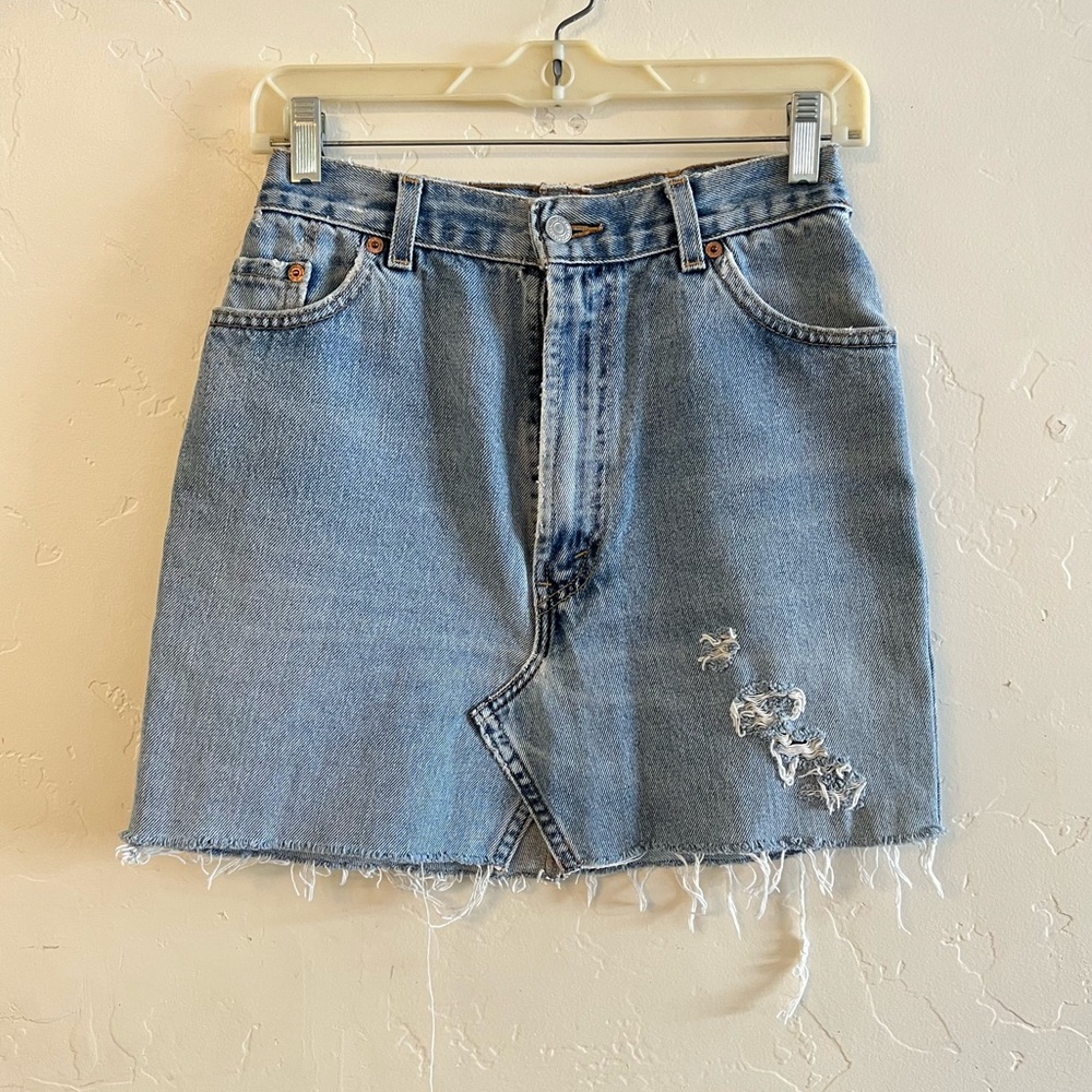Levi's 550 Upcylced Distressed Raw Hem Denim Mini Skirt Extra Small